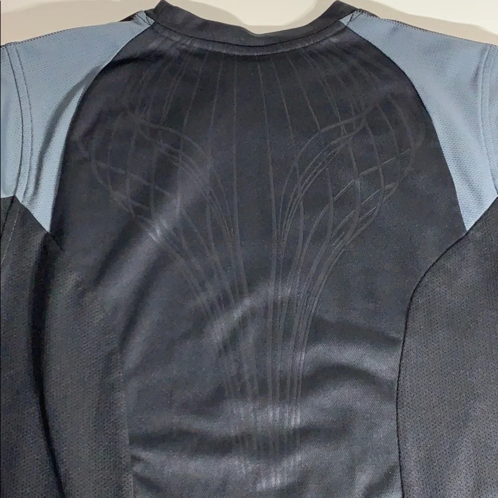 Adidas men’s long sleeve work out performance top shirt small